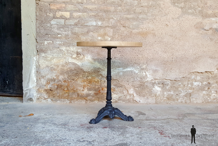 Table Ronde Bistrot En Chene Massif Pied Fonte Noir