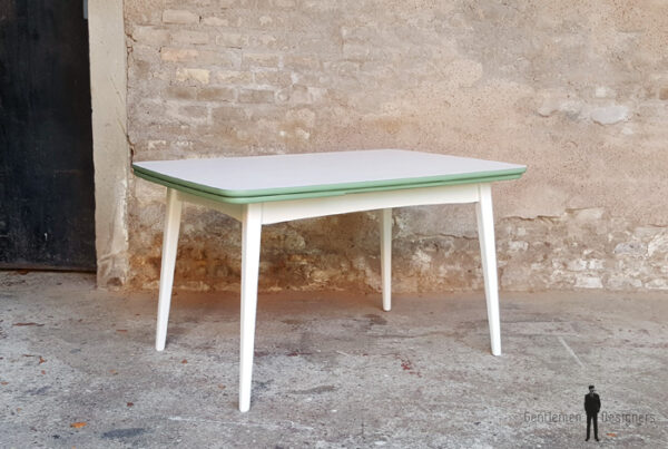 Table vintage à rallonge, blanche et verte, pieds compas Gentlemen Designers