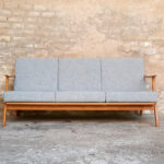 Canapé scandinave vintage, tissu Kvadrat, rénové Gentlemen Designers