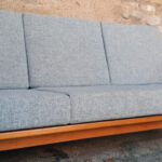 Canapé scandinave vintage, tissu Kvadrat, rénové Gentlemen Designers