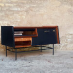 Meuble vintage teck, radio détourné, Philips, années 70 gentlemen designers