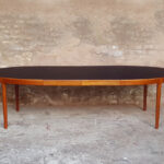 Table ovale à rallonges scandinave en teck, Ostergaard, plateau noir