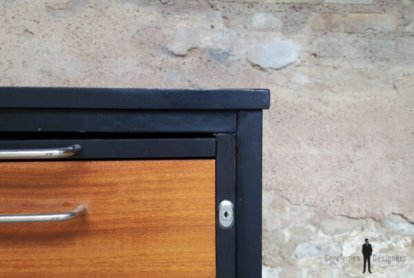 Grand bureau vintage graphique avec tiroirs en bois, teck