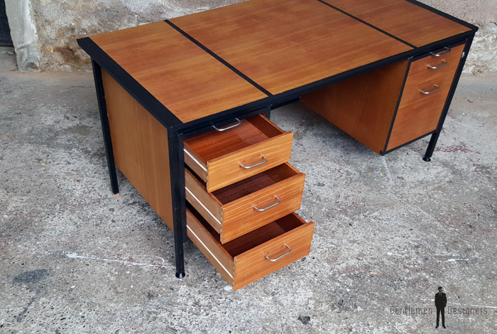 Grand bureau vintage graphique avec tiroirs en bois, teck
