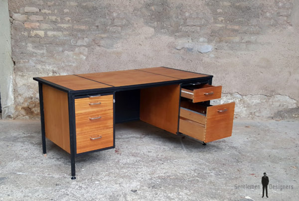 Grand bureau vintage graphique avec tiroirs en bois, teck