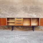 Enfilade vintage scandinave, teck, poignées noires