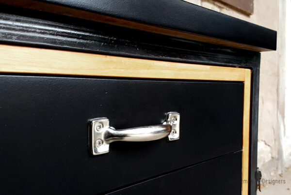 Bureau vintage, plateau stratifié fenix noir, pied métal