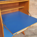 Secrétaire vintage en bois, bleu et gris clair, pieds compas
