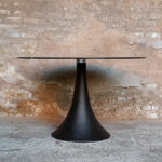 Table ronde vintage noir, pied tulipe métal plateau en verre