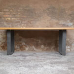 Table_chene_massif_pied_acier_brut_dore_vintage_bois_retro_design_annee_50_60_70_unique_original_gentlemen_designers_strasbourg_paris_alsace_handschuheim_bas-rhin_france-(9)