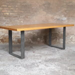 Table_chene_massif_pied_acier_brut_dore_vintage_bois_retro_design_annee_50_60_70_unique_original_gentlemen_designers_strasbourg_paris_alsace_handschuheim_bas-rhin_france-(9)