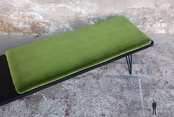 Banc_chene_teinte_ebene_vert_tissu_vintage_sur_mesure_creation_design_annee_50_60_fabriquer_france_made_in_gentlemen_designers_strasbourg_alsace_francais-(9)