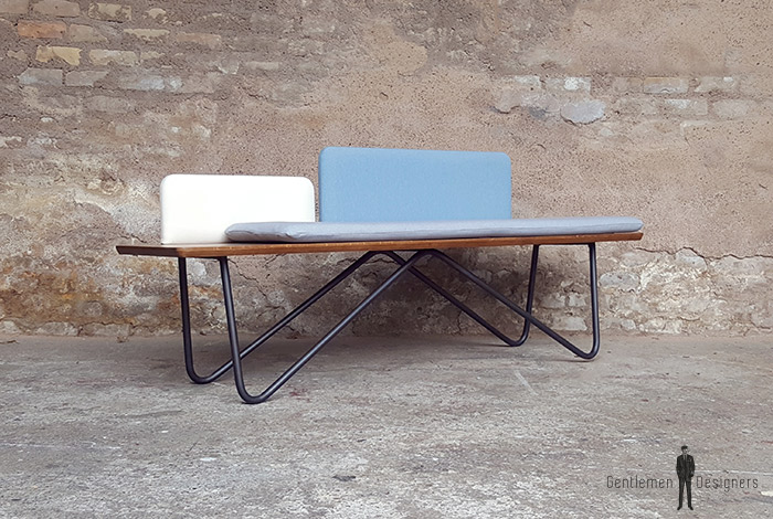 Banc_chene_tissu_bleu_blanc_gris_banquette_mobilier_vintage_sur_mesure_creation_design_annee_50_60_fabriquer_france_made_in_gentlemen_designers_strasbourg_alsace_francais-(7)