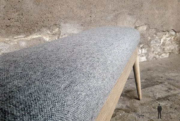 banc_tissu_kvadrat_gris_chene_mobilier_vintage_sur_mesure_creation_design_annee_50_60_fabriquer_france_made_in_gentlemen_designers_strasbourg_alsace_francais-(1)