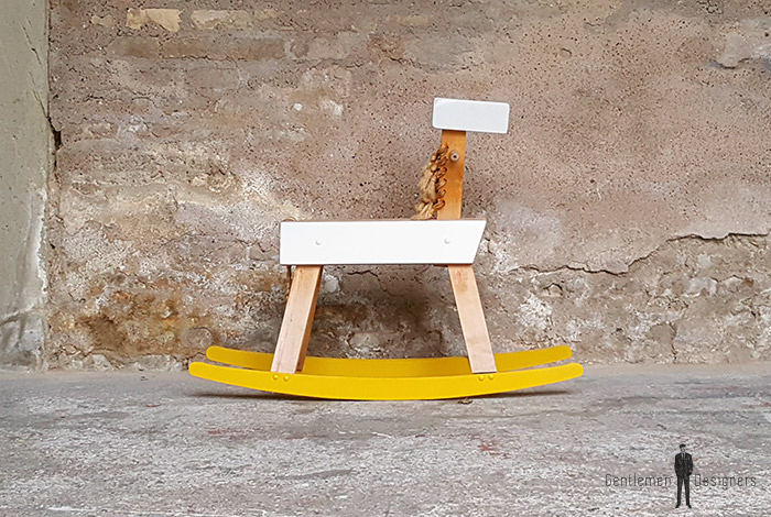 cheval_bascule_jaune_gris_bois_clair_vintage_tiroir_gentlemen_designers_strasbourg_alsace_paris_lyon-(2)