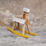 cheval_bascule_jaune_gris_bois_clair_vintage_tiroir_gentlemen_designers_strasbourg_alsace_paris_lyon-(2)