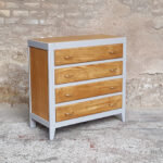commode-vintage-grise-4-tiroirs-chene-pied-compas