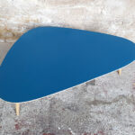 table_basse_tripode_bleu_vintage_unique_original_gentlemen_designers_strasbourg_paris_alsace_handschuheim_bas-rhin_france-(2)