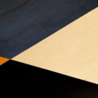table_basse_tripode_graphique_bleu_noir_jaune_bois_cp_sur_mesure_vintage_unique_original_gentlemen_designers_strasbourg_paris_alsace_handschuheim_bas