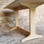 Table_esprit_scandinave_pieds_chene_massif_fenix_strat_noir_sur_mesure_vintage_unique_original_gentlemen_designers_strasbourg_paris_alsace_handschuheim_bas-rhin_france-(3)