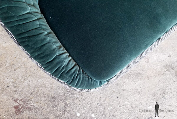 Fauteuil_tissus_vert_gris_texture_volume_pieds_metal_sur_mesure_vintage_unique_original_gentlemen_designers_strasbourg_paris_alsace_handschuheim_bas-rhin_france-(2)