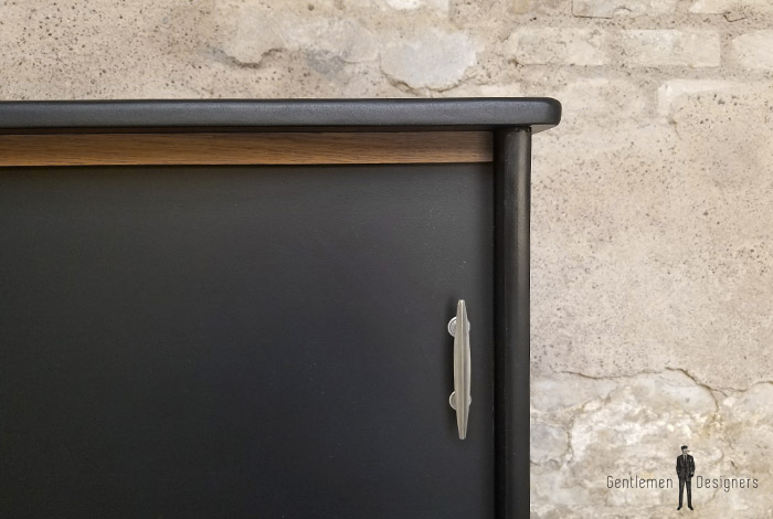 Grand_meuble_tv_noir_tiroirs_degrade_gris_pied_metal_sur_mesure_vintage_unique_original_gentlemen_designers_strasbourg_paris_alsace_handschuheim_bas-rhin_france-(2)