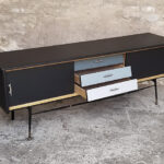Grand_meuble_tv_noir_tiroirs_degrade_gris_pied_metal_sur_mesure_vintage_unique_original_gentlemen_designers_strasbourg_paris_alsace_handschuheim_bas-rhin_france-(2)