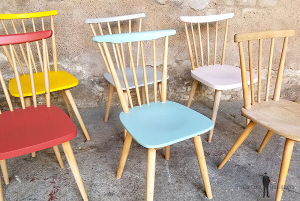 lot_8_chaises_multicolor_chene_bleu_rouge_jaune_gris_rose_barreaux_sur_mesure_vintage_gentlemen_designers_strasbourg_paris_alsace_handschuheim_bas-rhin_france (14)