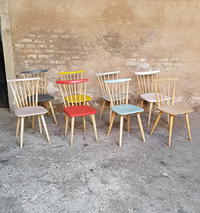 lot_8_chaises_multicolor_chene_bleu_rouge_jaune_gris_rose_barreaux_sur_mesure_vintage_gentlemen_designers_strasbourg_paris_alsace_handschuheim_bas-rhin_france-vignette