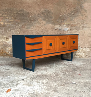 Enfilade vintage relooké bleu, style scandinave