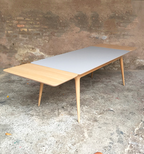 Table à manger extensible avec plateau gris pour 8 à 10 personnes