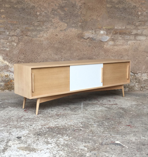 Enfilade meuble TV en chêne avec 3 portes coulissantes