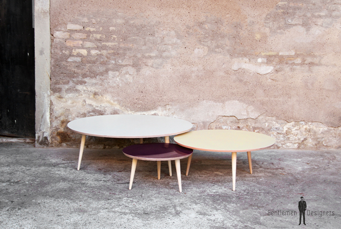 Trio De Tables Basses Rondes De Differentes Couleurs