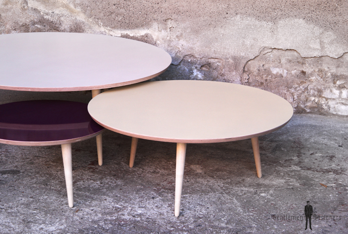 Trio De Tables Basses Rondes De Differentes Couleurs