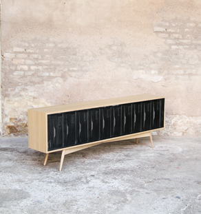Enfilade, meuble TV en chêne avec clapets industriels
