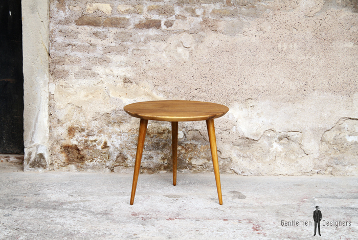 Table Basse Tripode Ronde Composee Uniquement De Noyer Massif Local