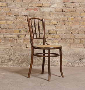 Chaise bistrot en bois courbé, tourné et assise en cannage, circa 1950