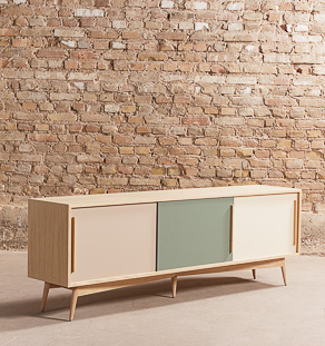 Enfilade scandinave en chêne avec 3 portes coulissantes rose, vert et crème