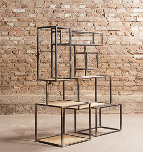 Etagère métallique avec plateaux en chêne et métal
