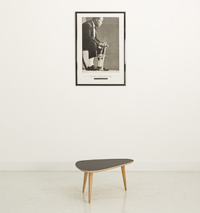 Table basse format classique stratifié noir (75x45cm)