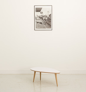 Table basse format goutte stratifié fénix blanc (82x48cm)