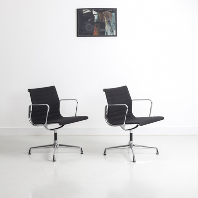 Chaises Group Vitra Aluminium EA 108