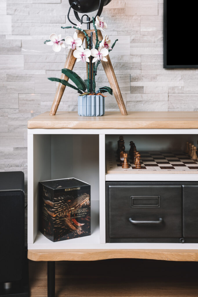Meuble TV design avec rangements intégrés